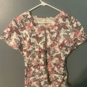 Mostly-cotton butterfly scrub top with two front pockets / Women's Medium
